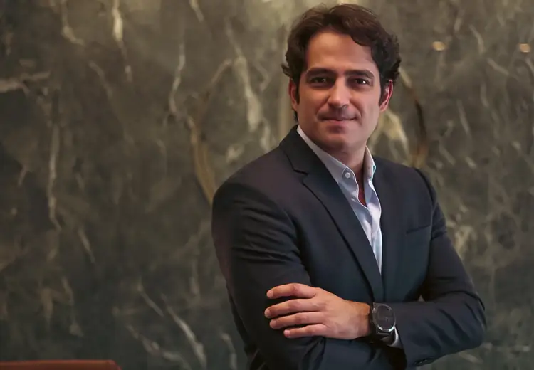 Dr. Iuri Barbosa, cirurgião plástico em Goiânia